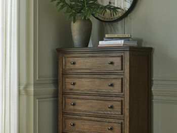Высокий комод "Montelaine"