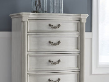 Высокий комод "Montelaine"